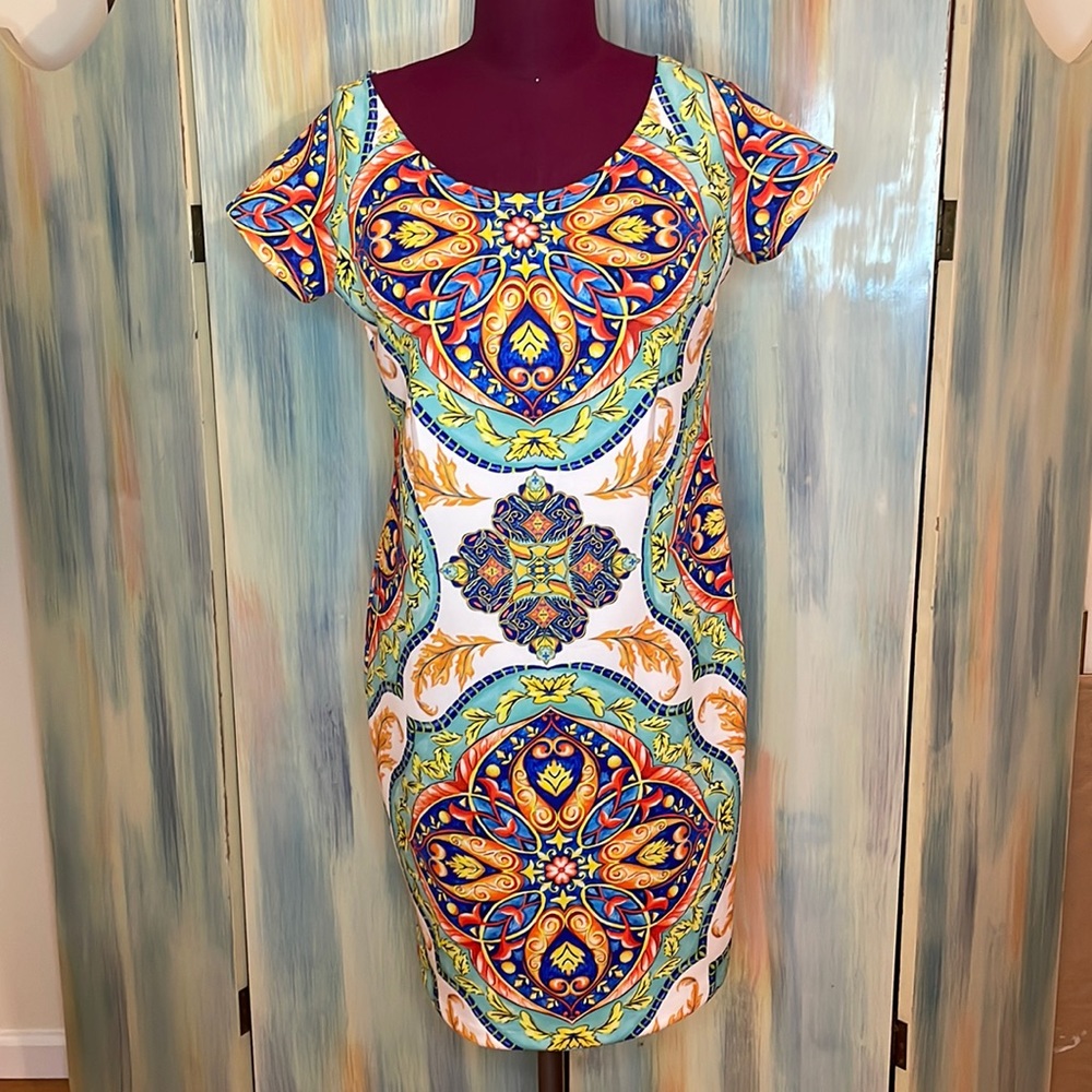 Neiman Marcus NM Positano short sleeve dress in size 14